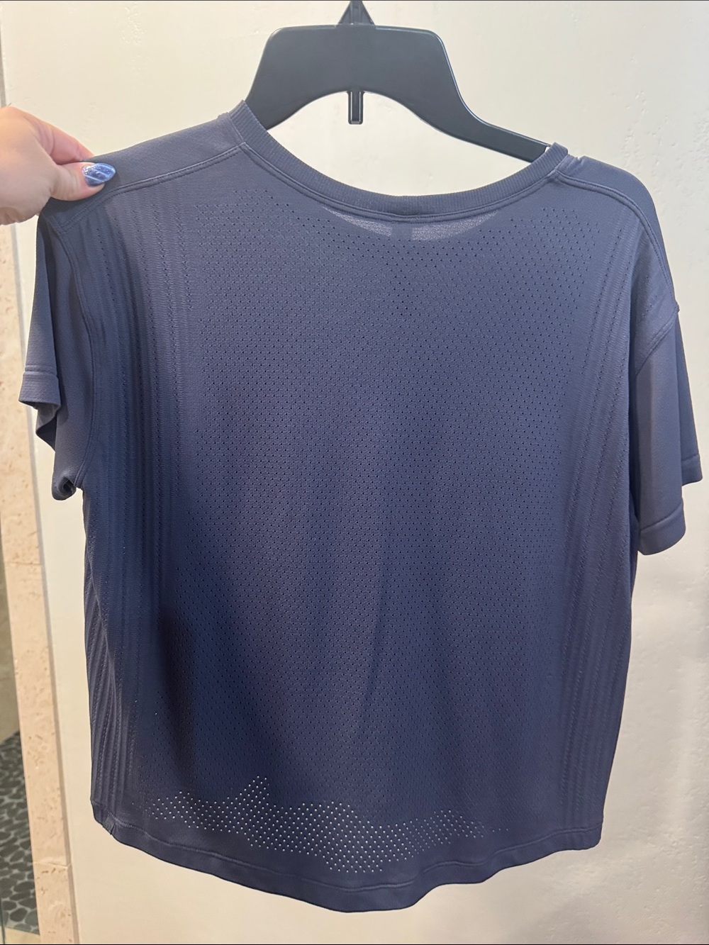 07. lululemon Navy Short Sleeve Crew Performance Tee - Picture 3 of 3